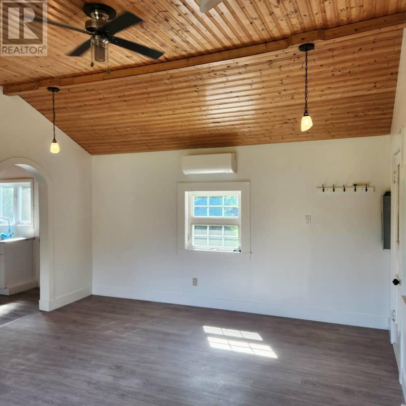 3057 Route 19, Rocky Point, photo 5