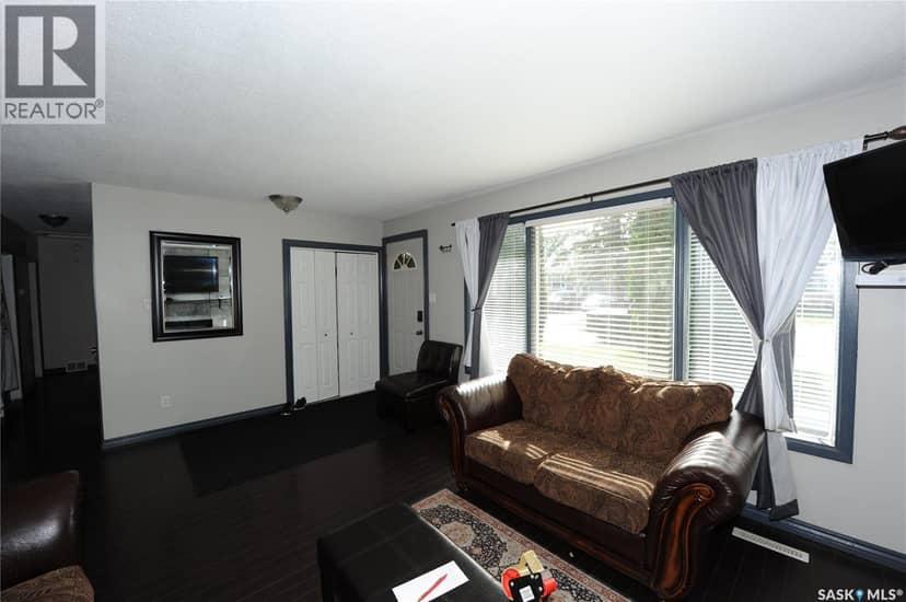 436 X Avenue S, Saskatoon, photo 2