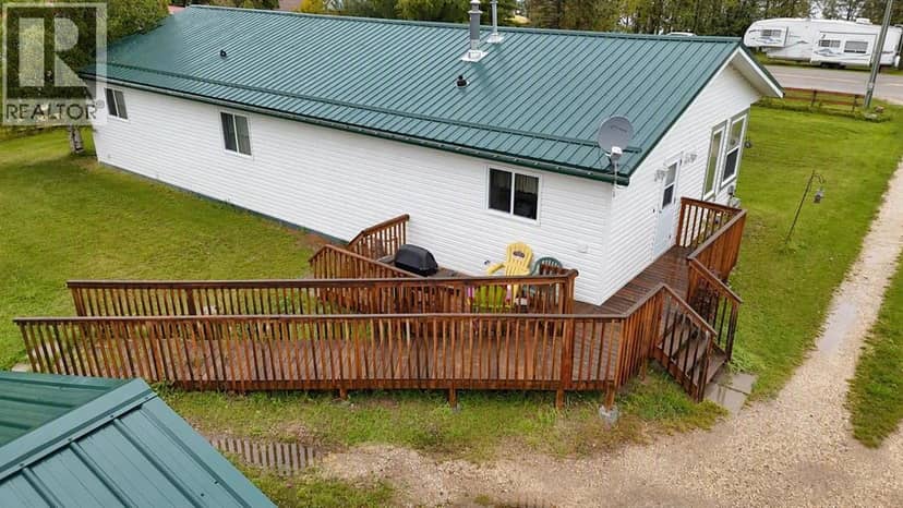 92 Peace River Avenue, Joussard, photo 3