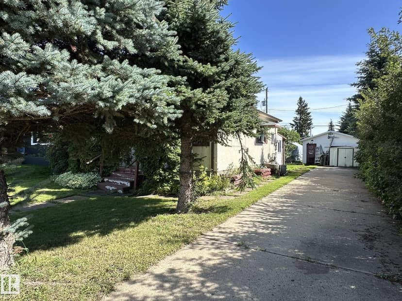 291 White Earth ST, Smoky Lake Town, photo 2