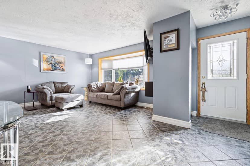 10830 159 ST NW, Edmonton, photo 2