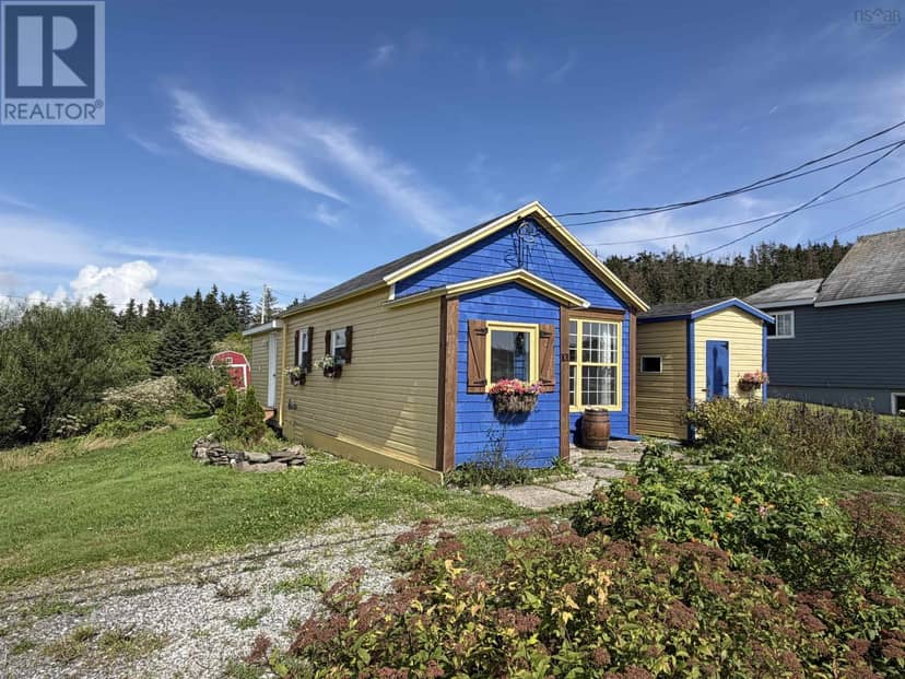 101 Havenside Road, Louisbourg, photo 3