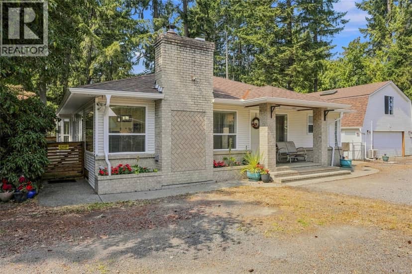 2319 Island Hwy E, Nanoose Bay