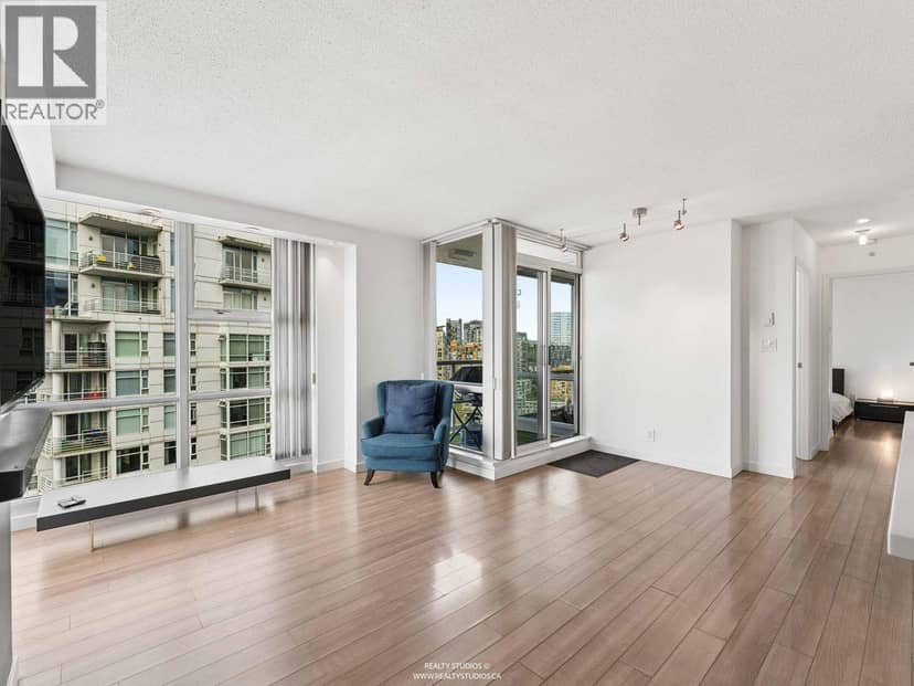 3202 193 AQUARIUS MEWS, Vancouver, photo 4