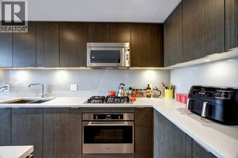 908 125 E 14TH STREET, North Vancouver, photo 5