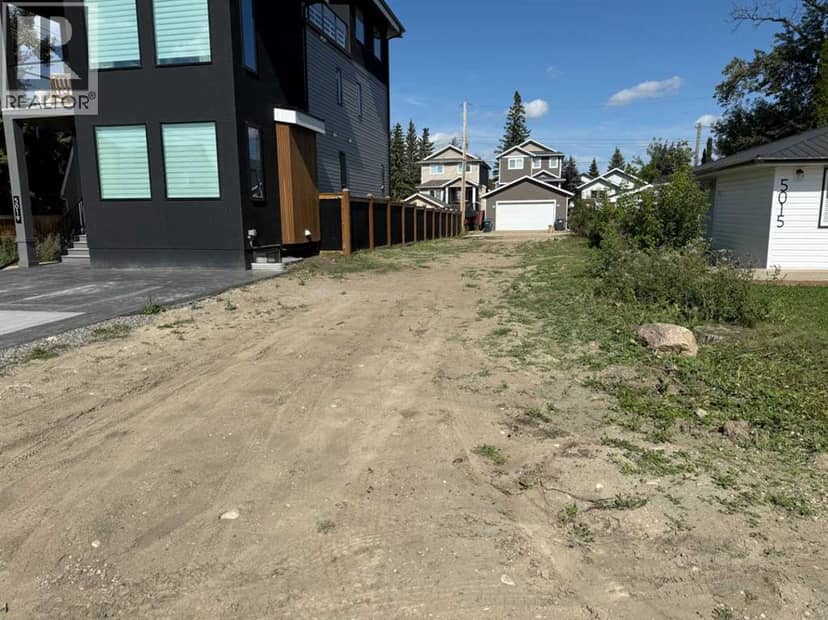 5017 42 Street, Sylvan Lake, photo 2