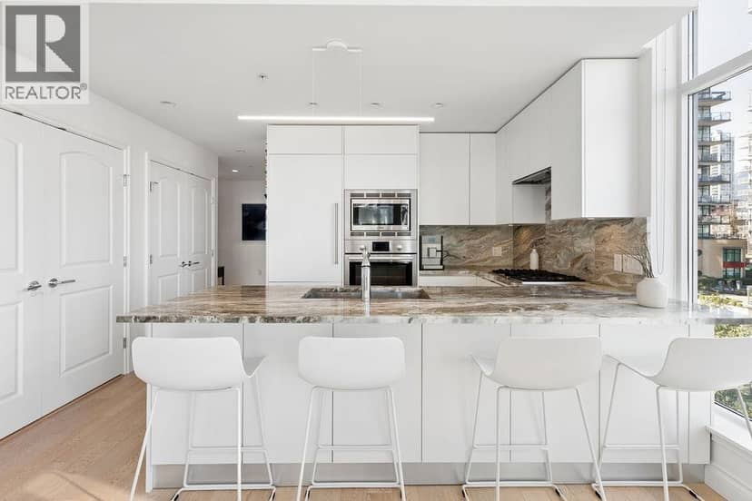 409 185 VICTORY SHIP WAY, North Vancouver, photo 3