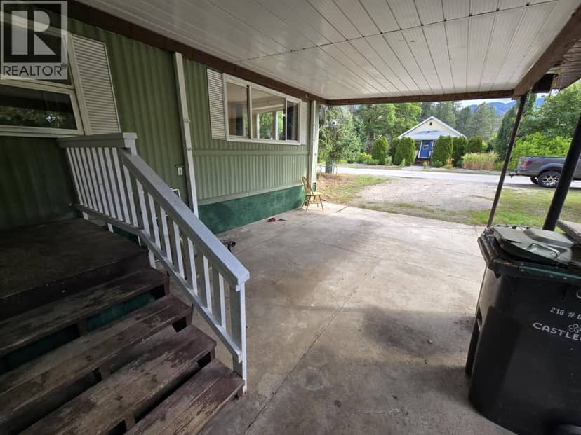 300 3rd Avenue, Castlegar, photo 7