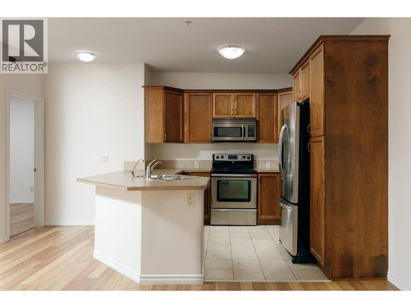 1007 Harvey Avenue Unit# 208, Kelowna, photo 3