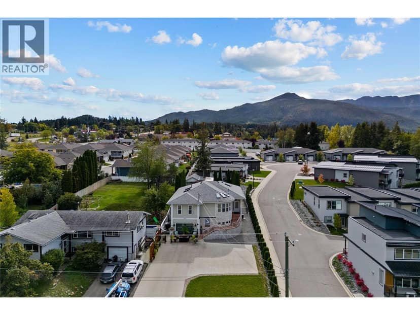 2860 15 Avenue NE, Salmon Arm, photo 2