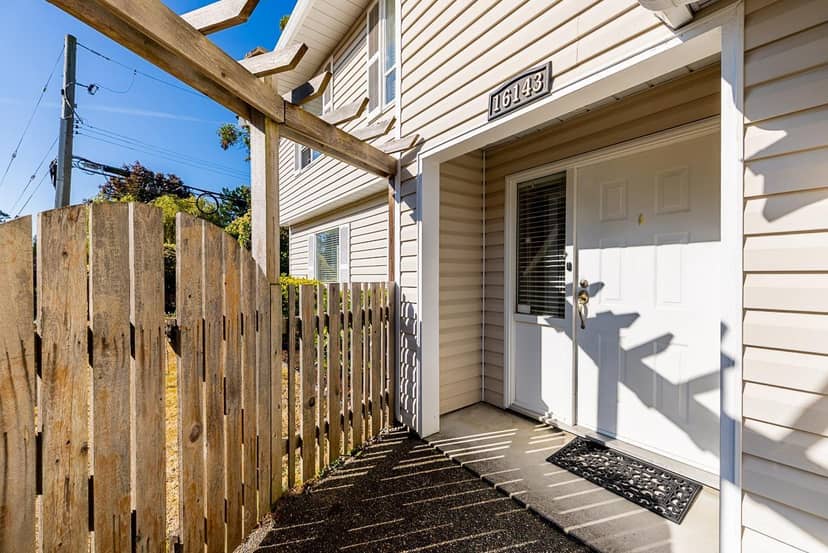 16143 9 AVENUE, Surrey, photo 3