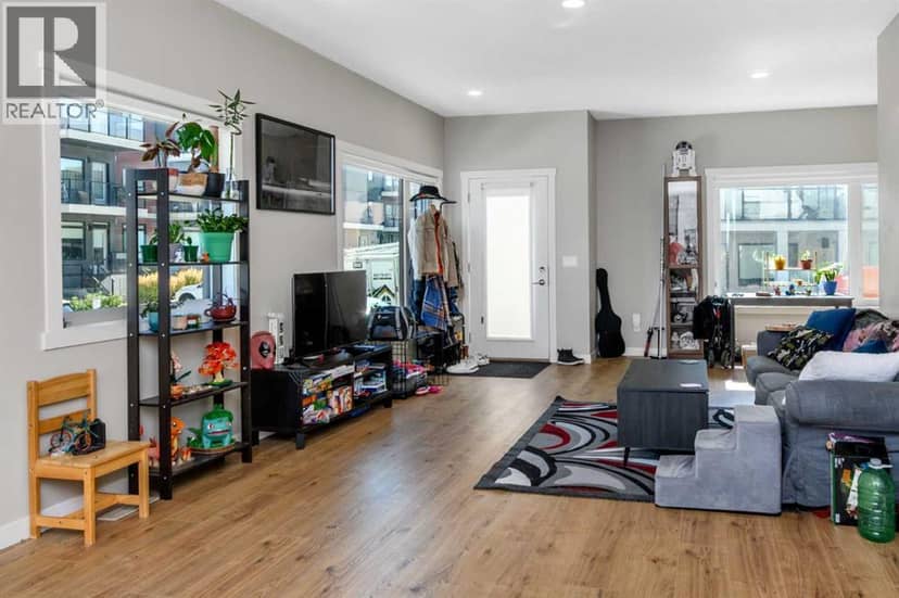 301, 218 Sherwood Square NW, Calgary, photo 8