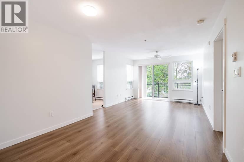 205 9500 ODLIN ROAD, Richmond, photo 5
