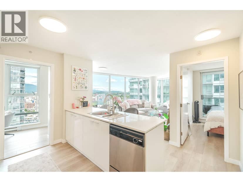 2308 111 W GEORGIA STREET, Vancouver, photo 3
