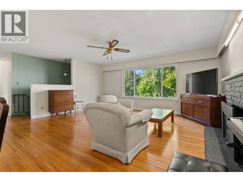 4924 45 Avenue, Delta, photo 3