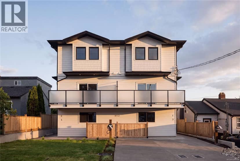1 913 Dale St, Saanich