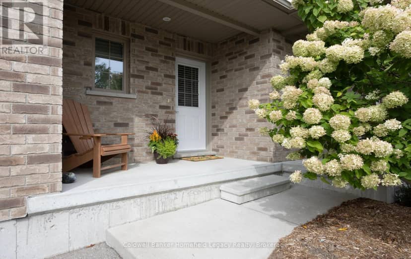 66 Edison Street N, St. Marys, photo 3