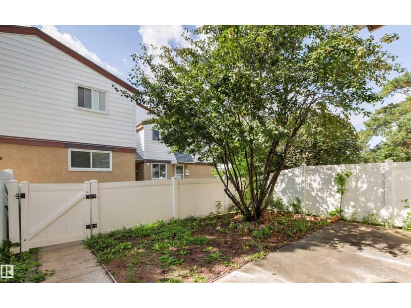 3E Twin Tc NW, Edmonton, photo 7