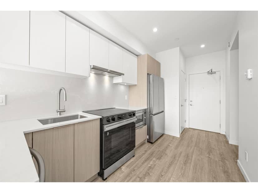 305 10828 139A STREET, Surrey, photo 3