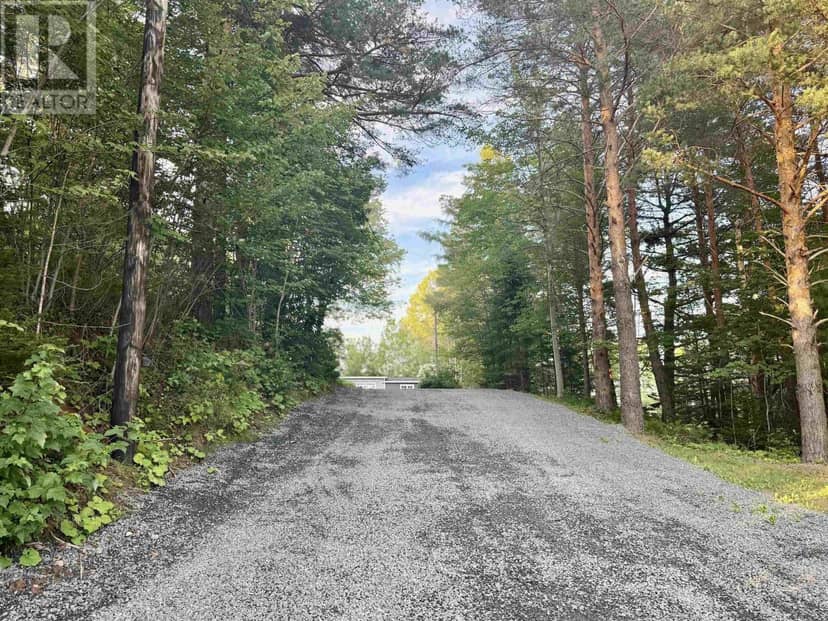 7101 Highway 14, Nine Mile River, photo 3