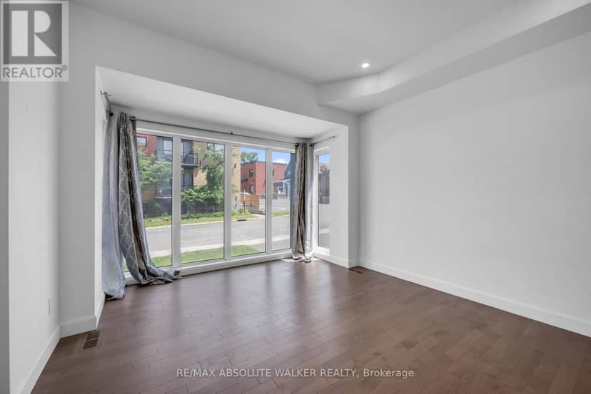 A - 10 Chapleau Avenue, Ottawa, photo 6