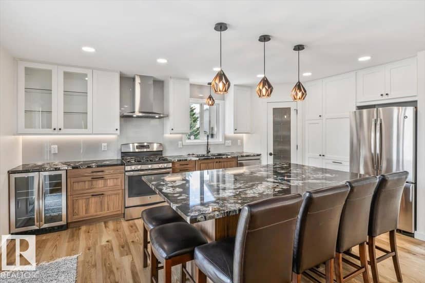 661 Bevington Pl NW, Edmonton
