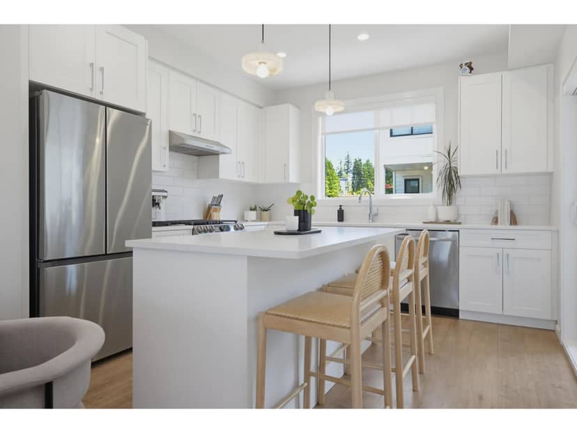 8 1871 165A STREET, Surrey
