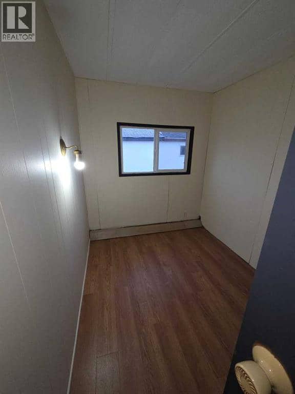 5107, 5113, 5117 51 Avenue, Berwyn, photo 8