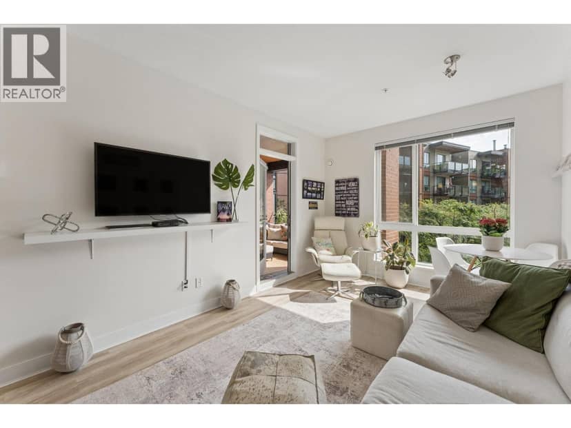 312 733 W 3RD STREET, North Vancouver, photo 5