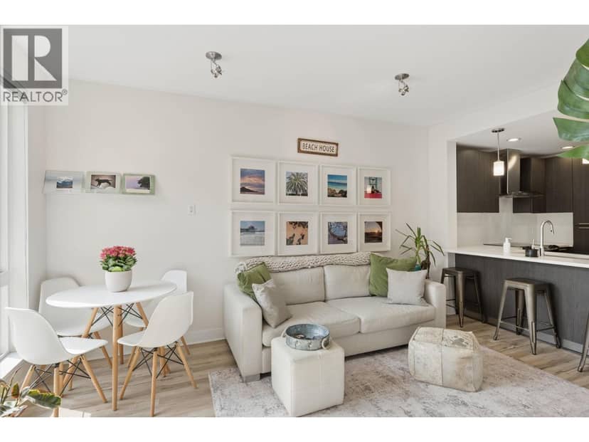 312 733 W 3RD STREET, North Vancouver