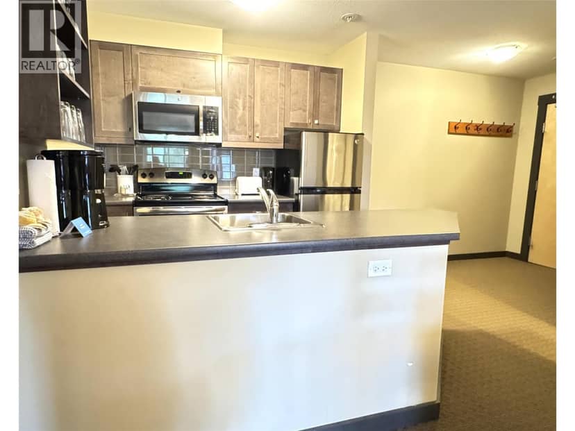 2064 Summit Drive Unit# 211, Panorama, photo 5