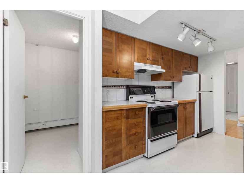 #1201 8220 Jasper Av NW, Edmonton, photo 7