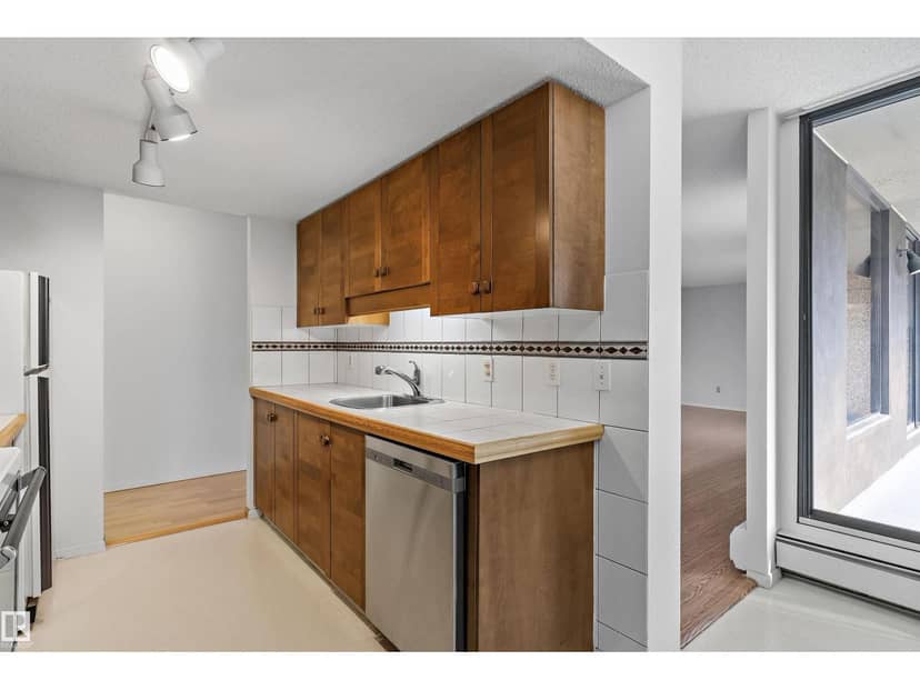 #1201 8220 Jasper Av NW, Edmonton, photo 8
