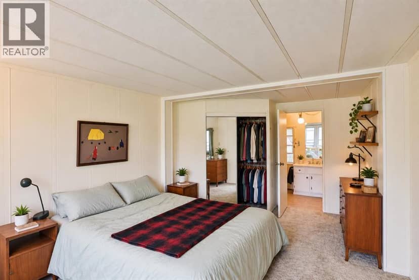 327 Centre Street, Lomond, photo 8