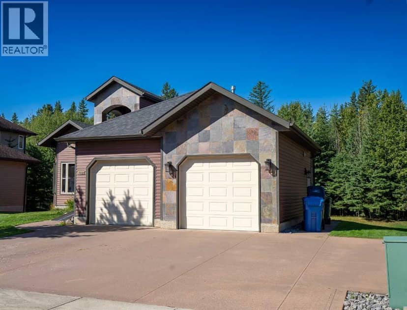7402 61 Street, Rocky Mountain House, photo 3