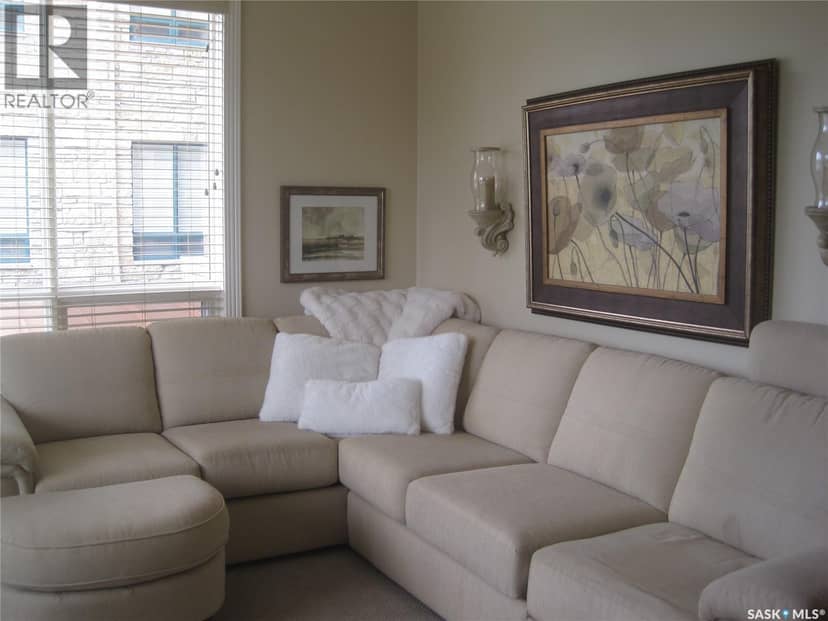 240 3435 Hillsdale STREET, Regina, photo 2