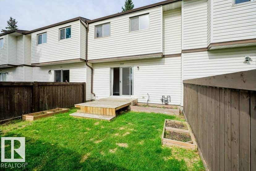 709 Clareview Rd NW, Edmonton