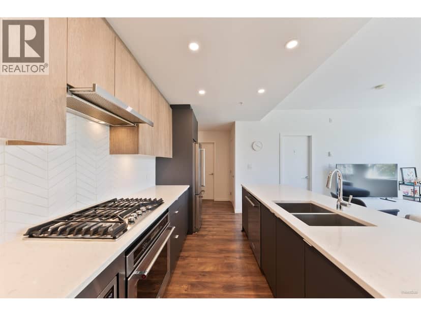 208 717 Breslay Street, Coquitlam, photo 3