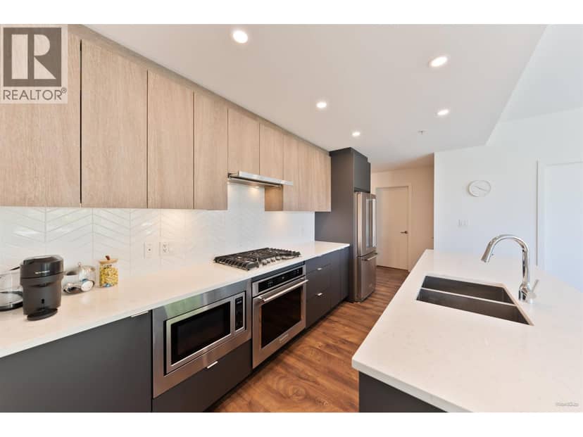 208 717 Breslay Street, Coquitlam, photo 4