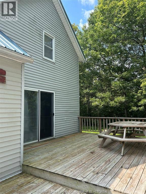 131 Harris Garno, Pelee Island, photo 5