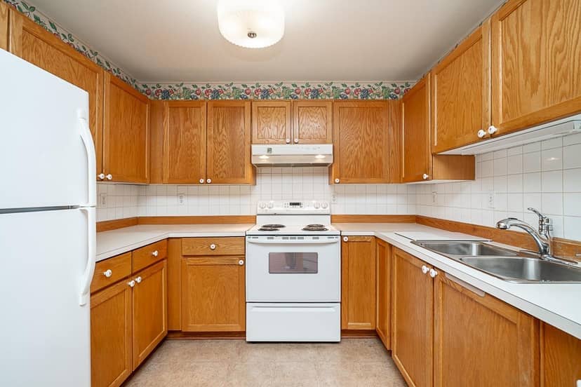 102 17695 58 AVENUE, Surrey