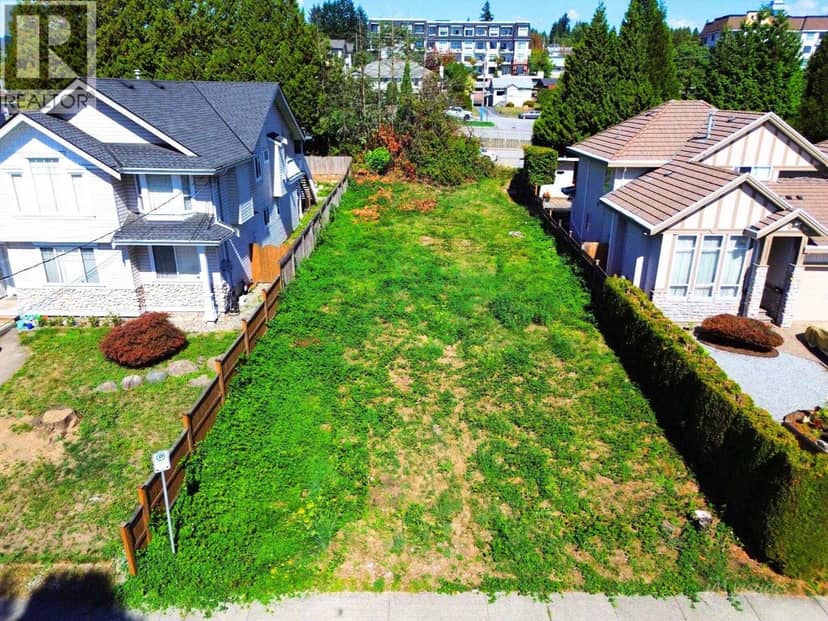 809 HENDERSON AVENUE, Coquitlam, photo 2
