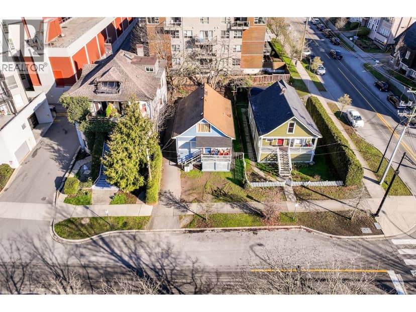 164 E 10TH STREET, North Vancouver, photo 2