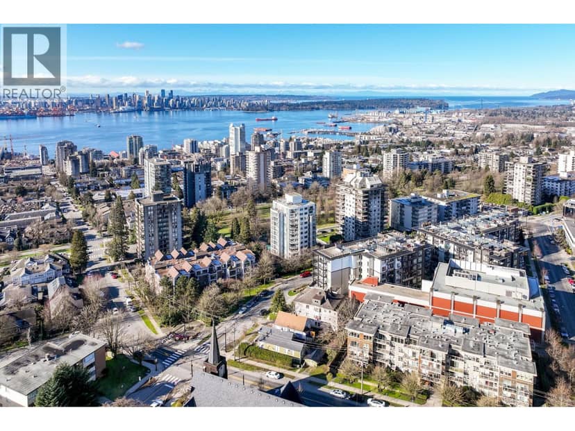160 E 10TH STREET, North Vancouver, photo 5