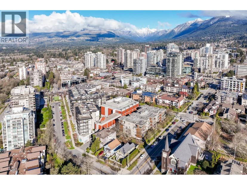 160 E 10TH STREET, North Vancouver, photo 6
