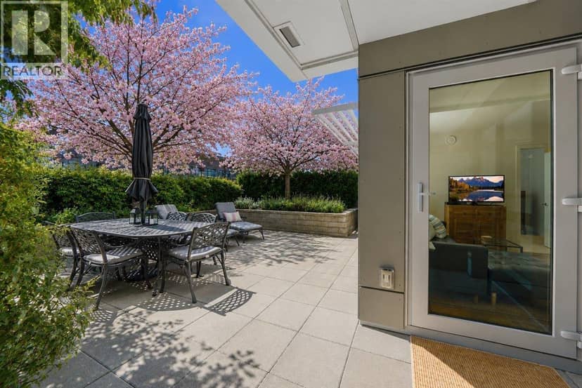 207 1061 MARINE DRIVE, North Vancouver