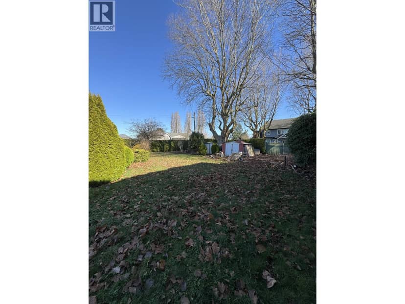 2560 WELLINGTON CRESCENT, Richmond, photo 3