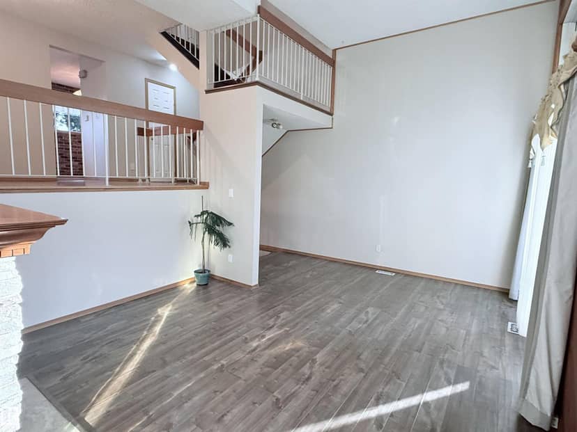 975 Millbourne Rd E NW, Edmonton, photo 4