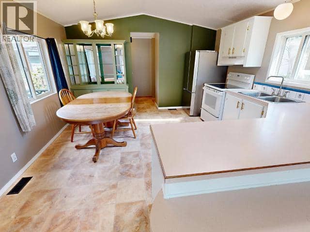 17-9298 WILLIAMS RD, Powell River, photo 5