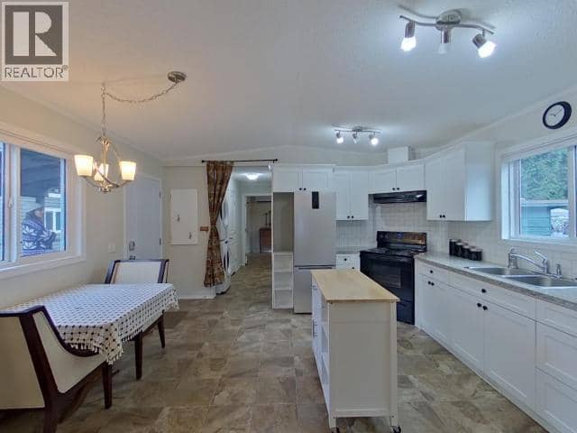 15-8425 HIGHWAY 101, Powell River, photo 6